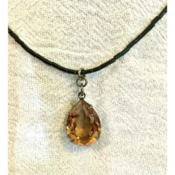 Vintage Womens Green Beads Brown Stone Pendant Teardrop Necklace Fashion Jewelry - Picture 1 of 9